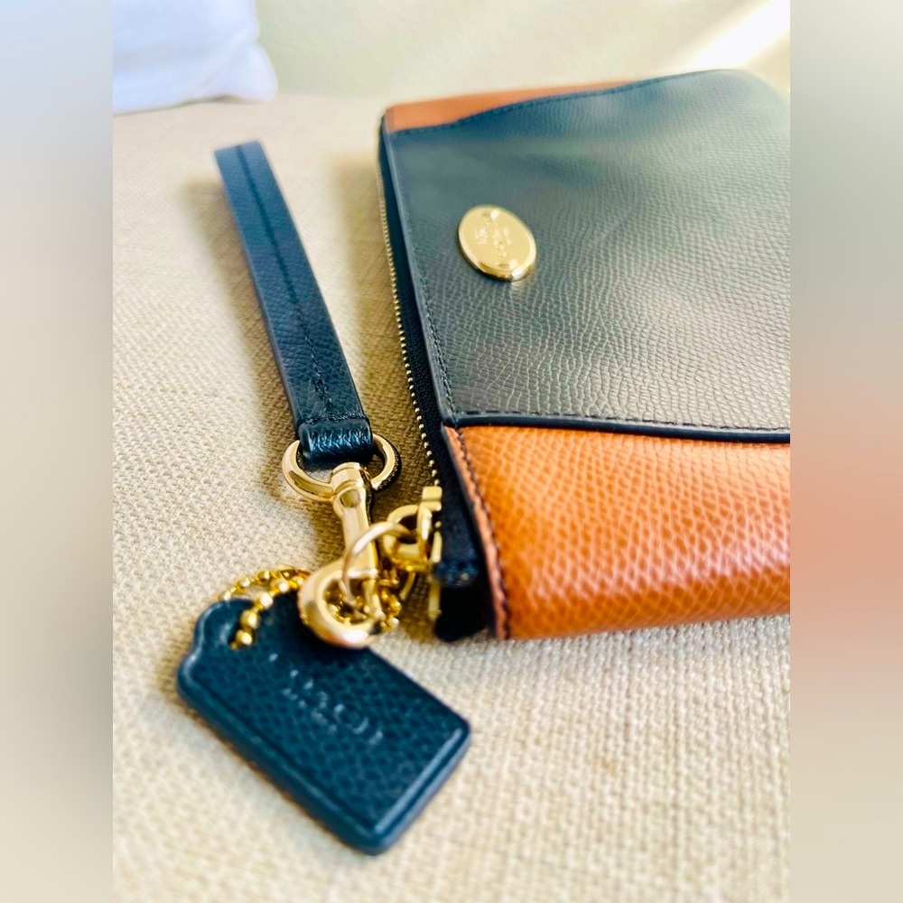 Coach Black and Brown Wristlet with Gold hardware - Picture 10 of 10
